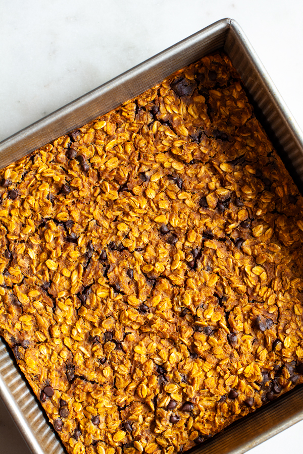 Vegan Pumpkin Chocolate Chip Baked Oatmeal | The Full Helping