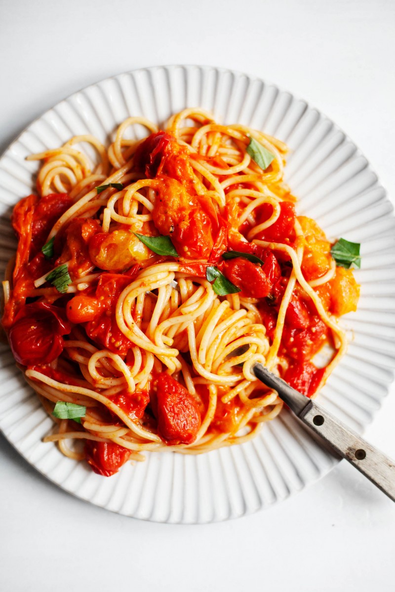 Cherry Tomato Pasta with Basil | The Full Helping