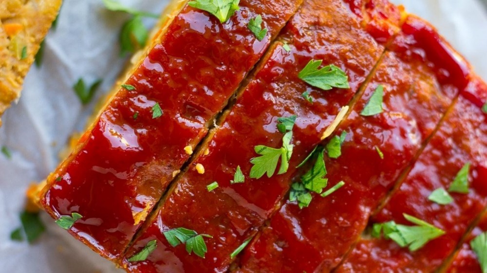 Sliced vegan meatloaf.